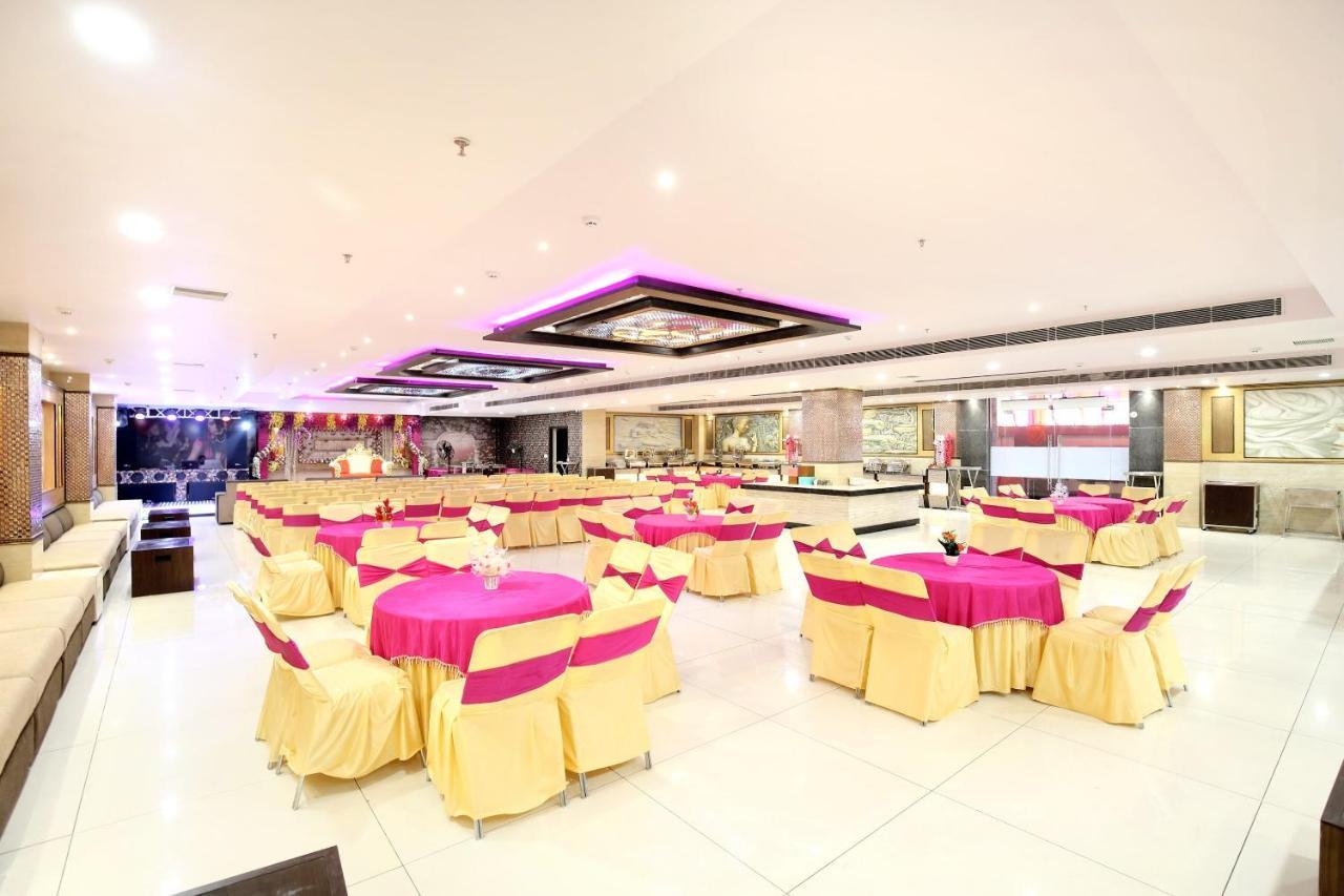 Hotel Grand M Lajjo Ludhiana Bagian luar foto