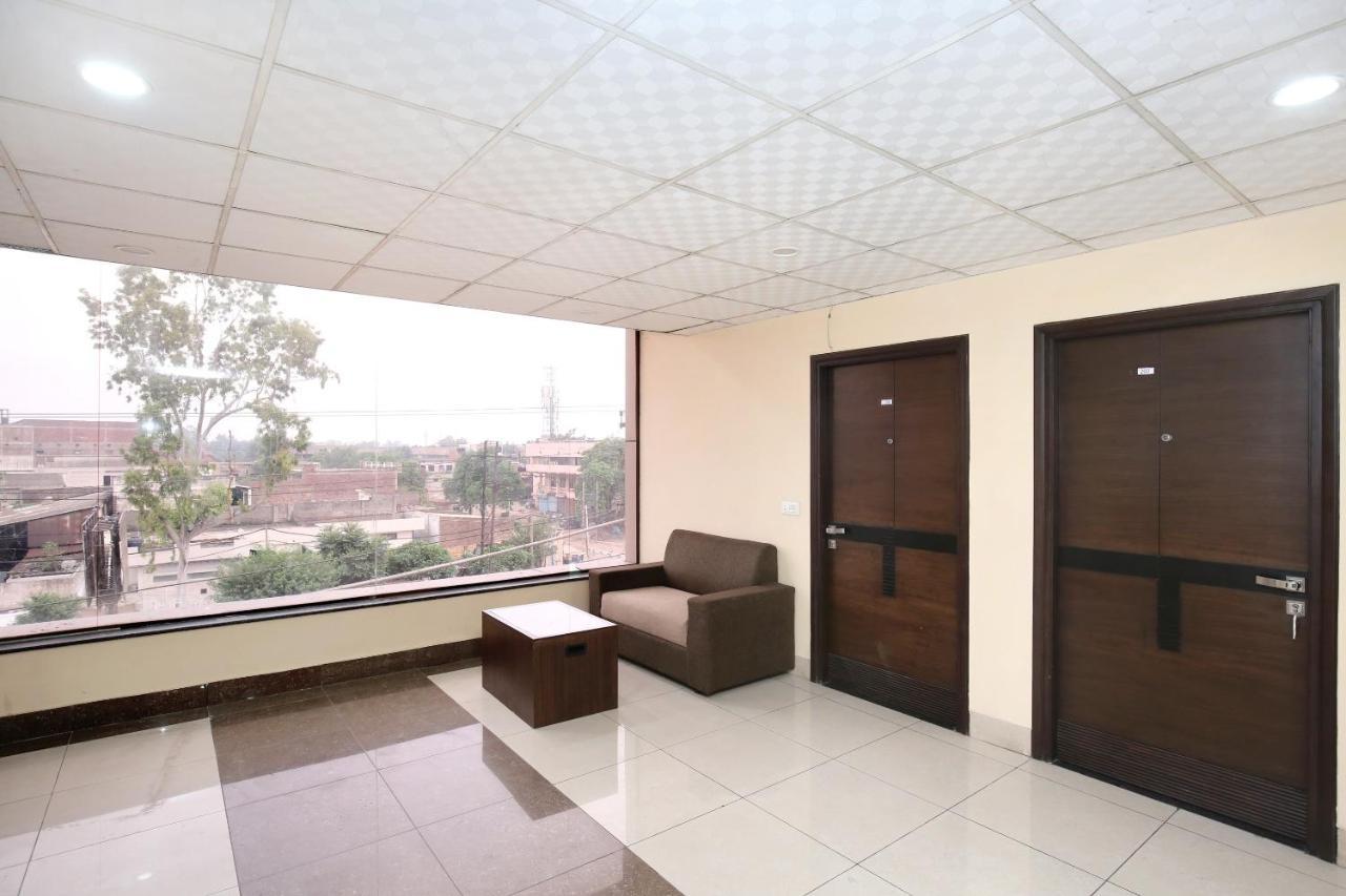 Hotel Grand M Lajjo Ludhiana Bagian luar foto