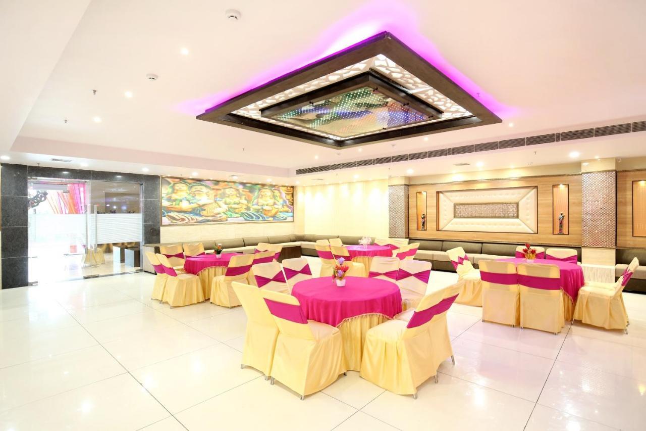 Hotel Grand M Lajjo Ludhiana Bagian luar foto